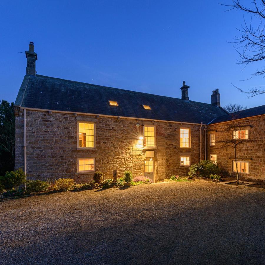 10 Bed Stunning House In Village, With Hot Tub Ovingham Exterior photo